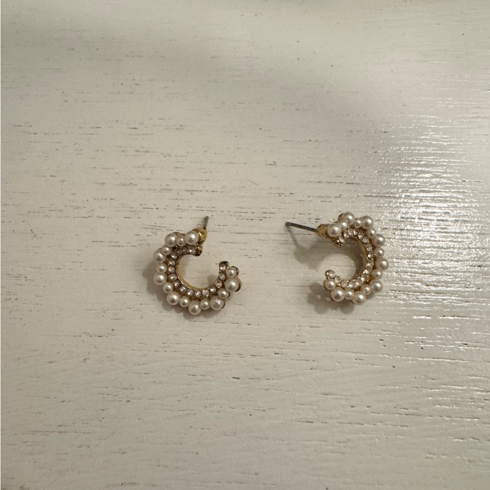 Pearl half circle earrings